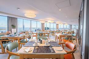 Lagoon Beach Hotel & Spa