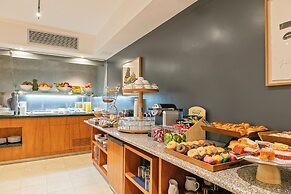 Hotel Acta Azul