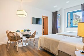 Hotel Acta Azul