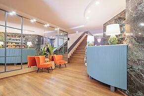 Hotel Acta Azul