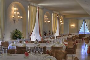 Tombolo Talasso & Beach Resort