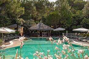 Tombolo Talasso & Beach Resort