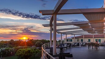 Tombolo Talasso & Beach Resort