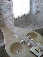 Tombolo Talasso & Beach Resort