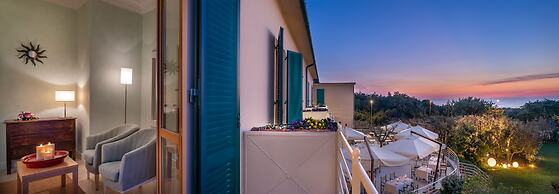 Tombolo Talasso & Beach Resort