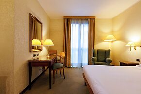 Hotel Excelsior Magenta