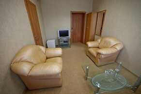 Ryan Johnson Hotel