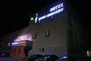 Ryan Johnson Hotel