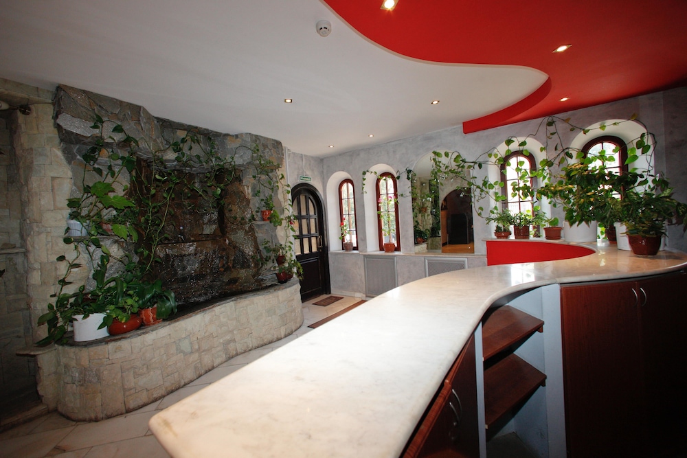 Ryan Johnson Hotel