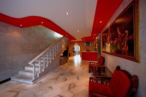 Ryan Johnson Hotel