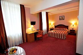 Oksana Hotel