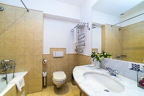 Oksana Hotel