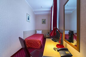 Oksana Hotel
