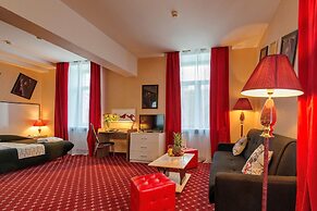 Oksana Hotel