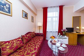 Oksana Hotel