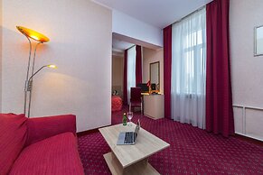 Oksana Hotel