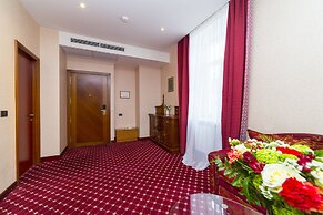 Oksana Hotel
