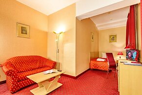 Oksana Hotel