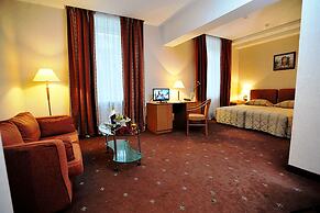 Oksana Hotel