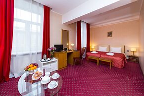 Oksana Hotel