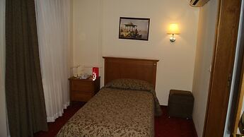Central Hotel