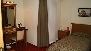 Central Hotel