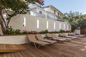 Athena Hotel