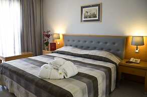 Athena Hotel