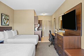 Ramada by Wyndham Drumheller Hotel & Suites