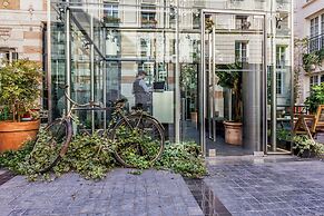 Kube Hotel Paris