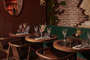 Kube Hotel Paris