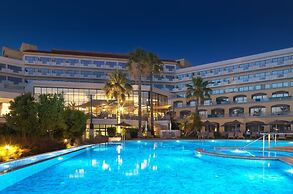 St. George Beach Hotel & Spa Resort
