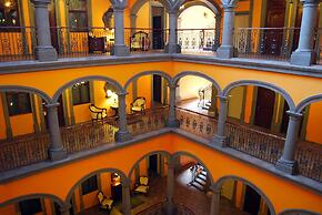 Hotel Morales Historical & Colonial Downtown Core