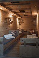 Hotel Emmy - five elements
