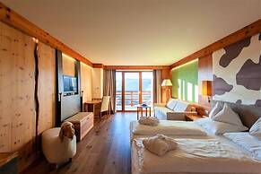 Hotel Emmy - five elements