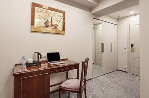 Medea Hotel