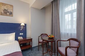 Medea Hotel
