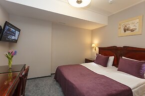 Medea Hotel