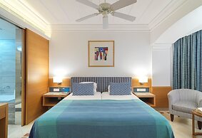 Columbia Beach Resort