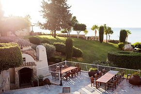 Columbia Beach Resort