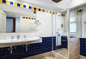Columbia Beach Resort