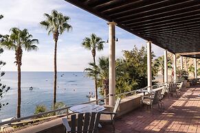 Columbia Beach Resort