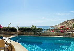 Columbia Beach Resort