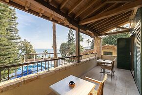 Columbia Beach Resort