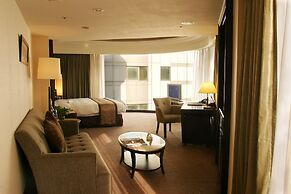 Grand Forward Hotel