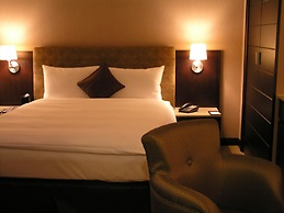 Grand Forward Hotel