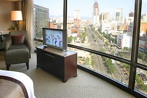 Grand Forward Hotel