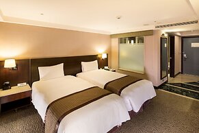 Grand Forward Hotel