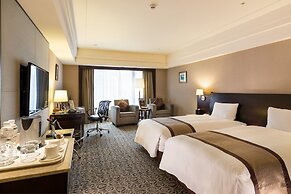 Grand Forward Hotel