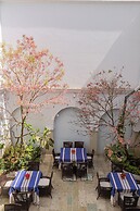 Hotel De La Parra